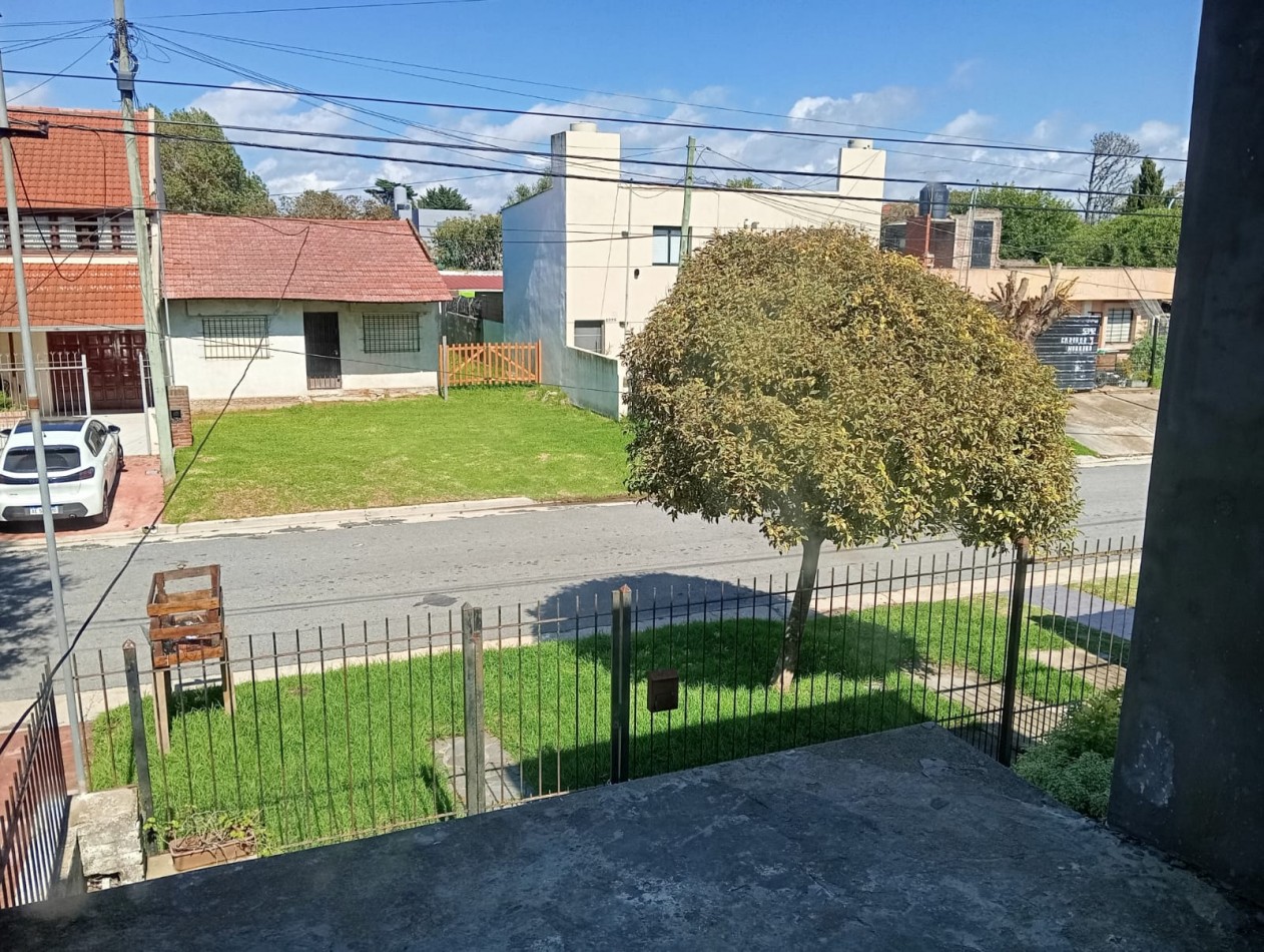 CASA EN BLOCK - BARRIO ESTRADA