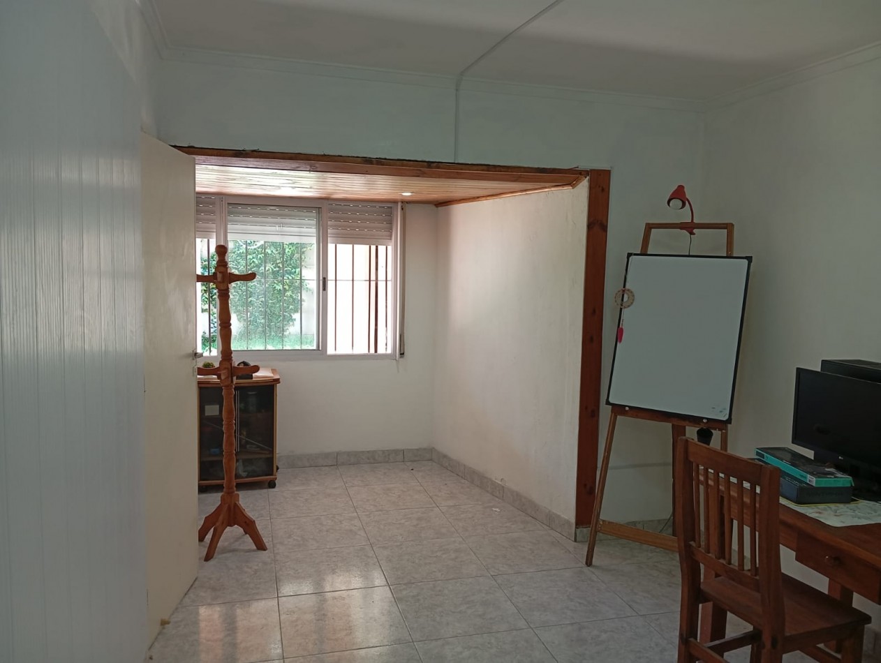 CASA EN BLOCK - BARRIO ESTRADA