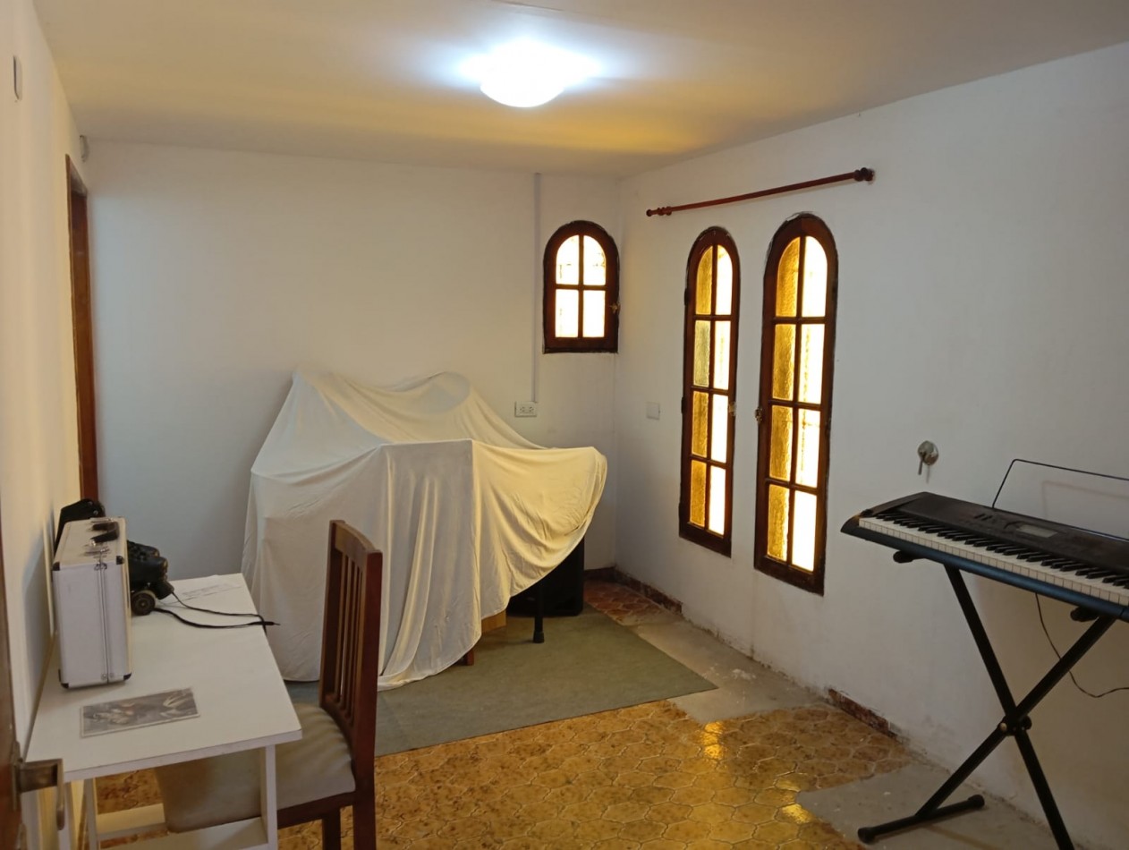 CASA EN BLOCK - BARRIO ESTRADA