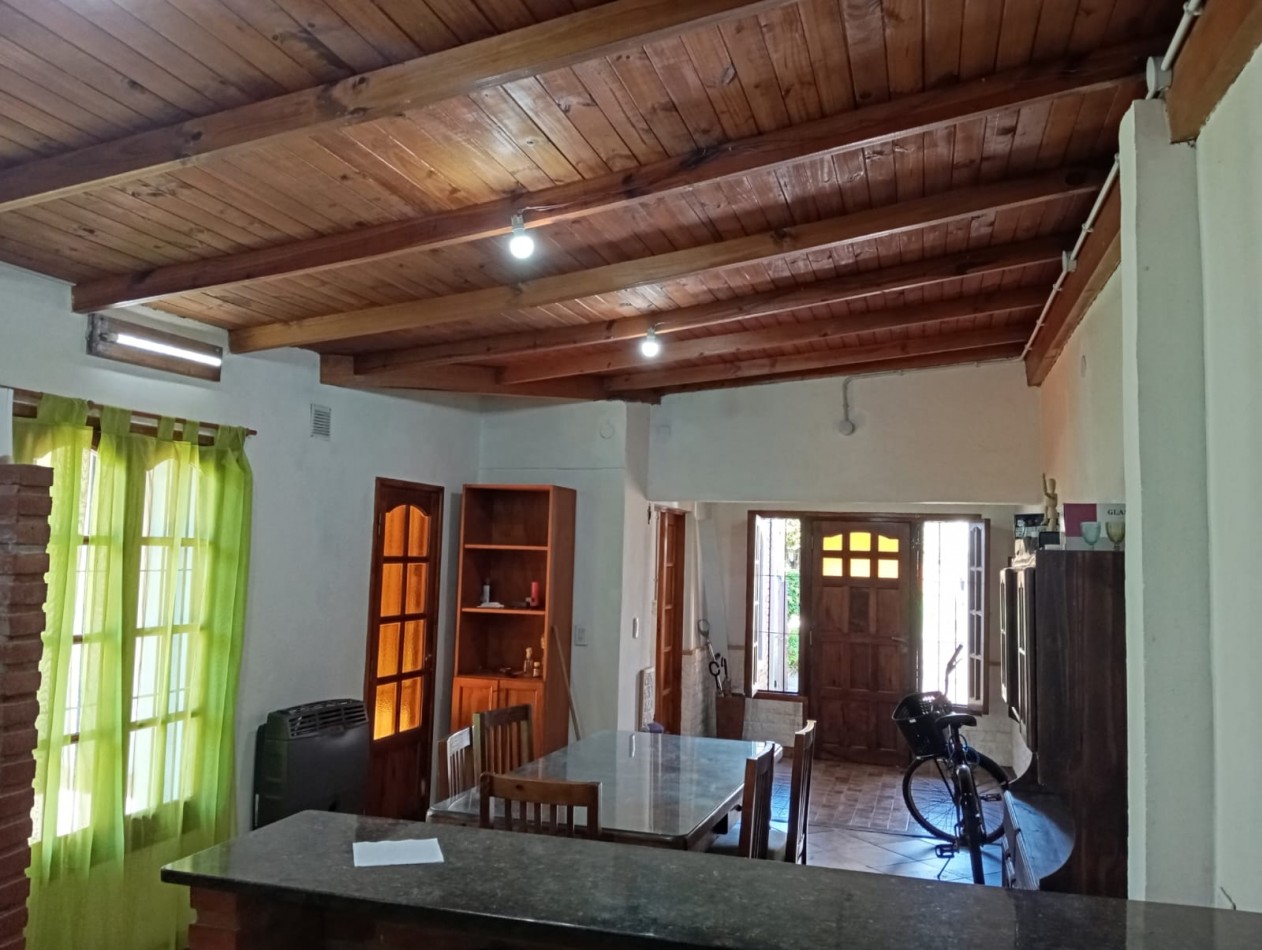 CASA EN BLOCK - BARRIO ESTRADA