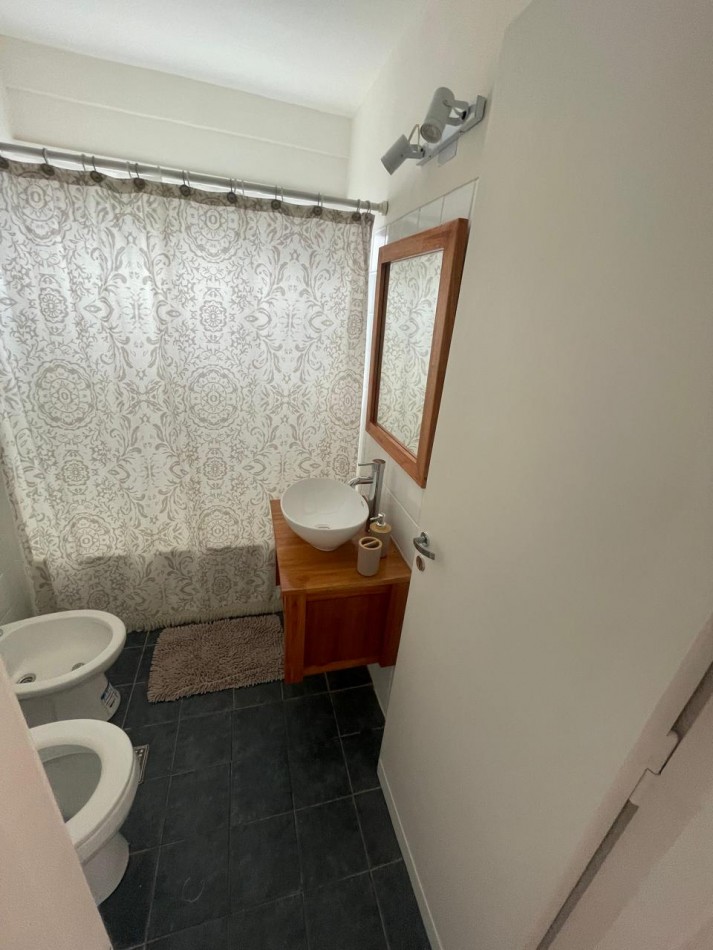 DEPARTAMENTO 2 AMBIENTES A LA CALLE CON BALCON  