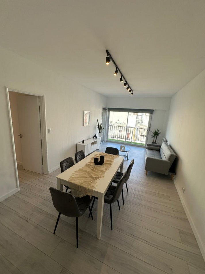 VENTA DEPARTAMENTO 4 AMBIENTES CON VISTA AL MAR Y BALCON TERRAZA 