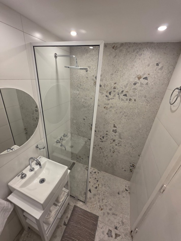 VENTA DEPARTAMENTO AMBIENTE DIVIDIDO CON PATIO