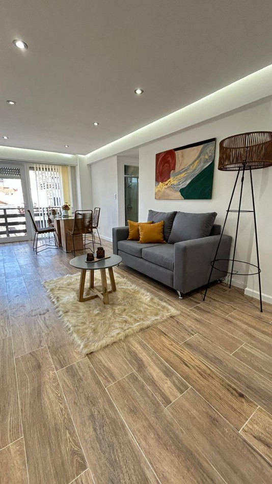 VENTA DEPARTAMENTO 2 AMBIENTES CON DEPENDENCIA Y VISTA AL MAR