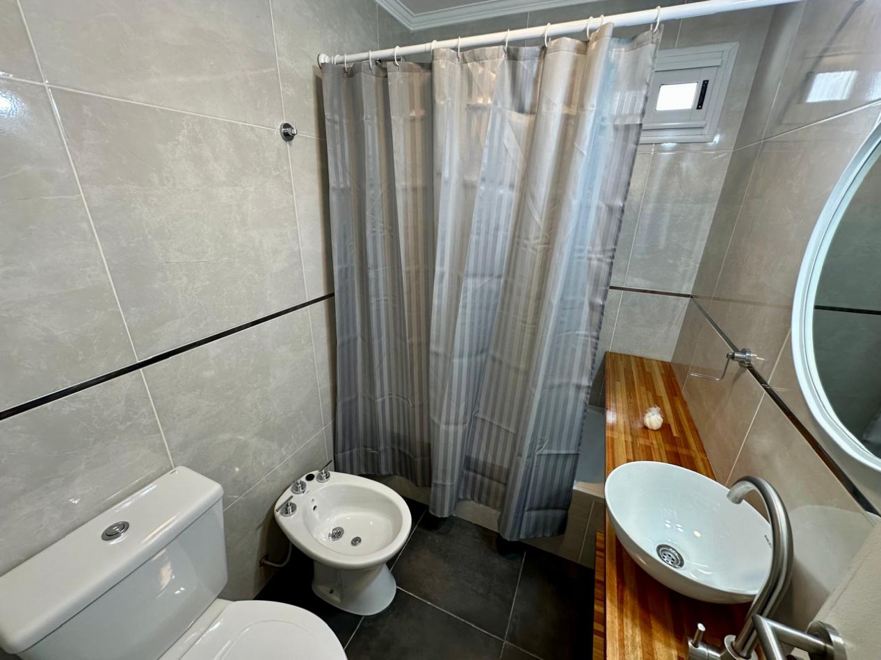 VENTA DEPARTAMENTO 2 AMBIENTES CON DEPENDENCIA A LA CALLE