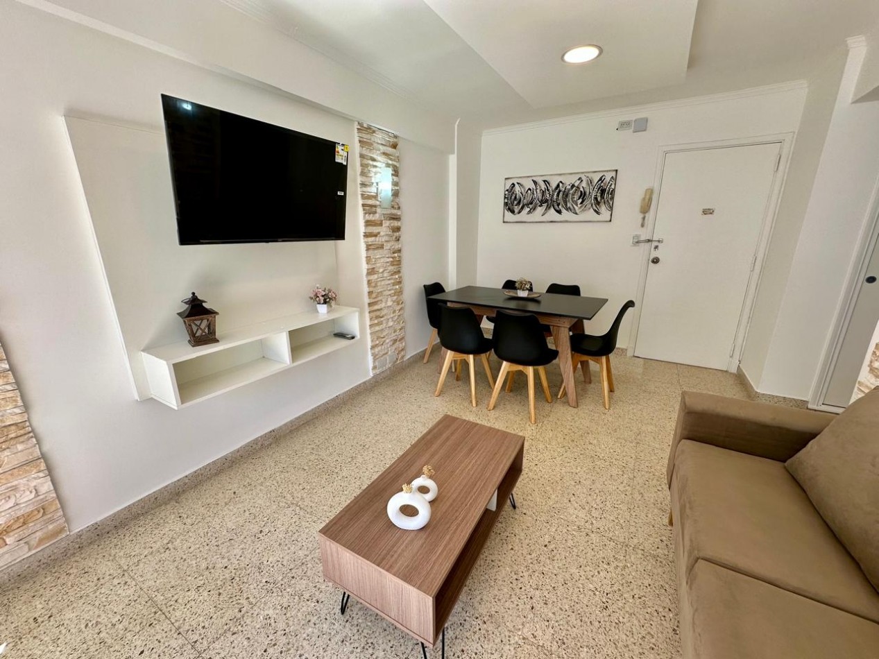 VENTA DEPARTAMENTO 2 AMBIENTES CON DEPENDENCIA A LA CALLE