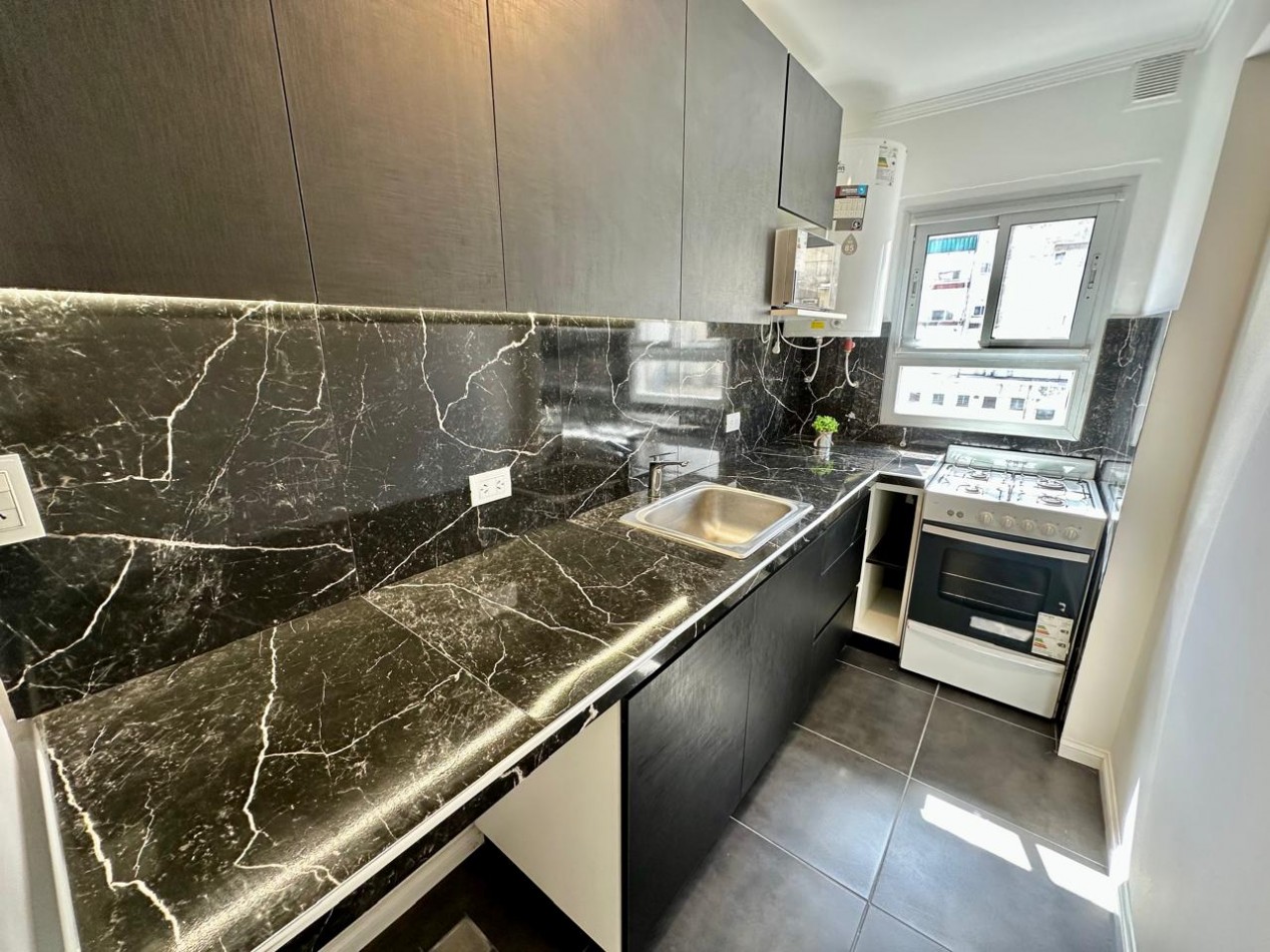 VENTA DEPARTAMENTO 2 AMBIENTES CON DEPENDENCIA A LA CALLE