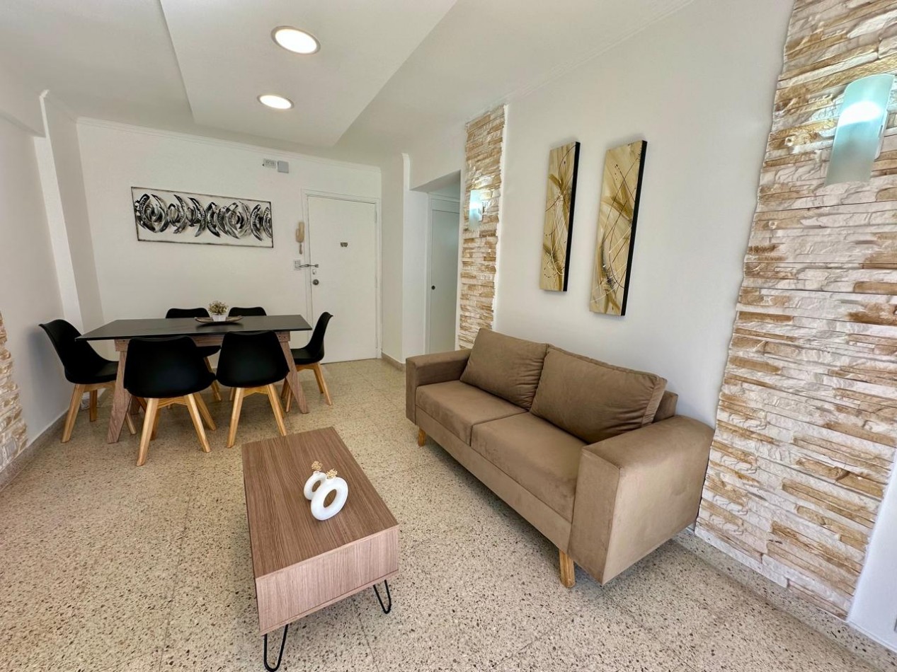 VENTA DEPARTAMENTO 2 AMBIENTES CON DEPENDENCIA A LA CALLE