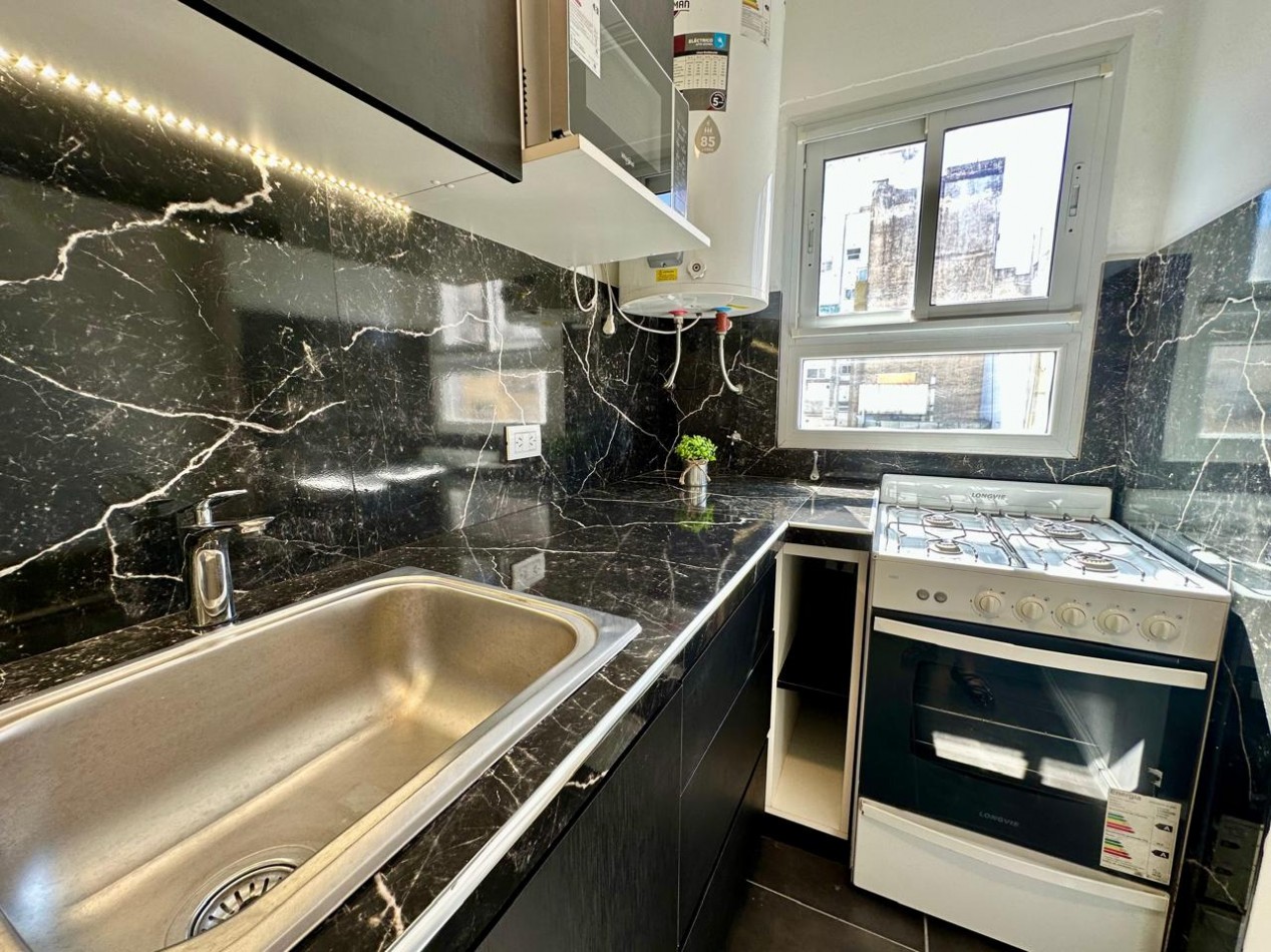 VENTA DEPARTAMENTO 2 AMBIENTES CON DEPENDENCIA A LA CALLE