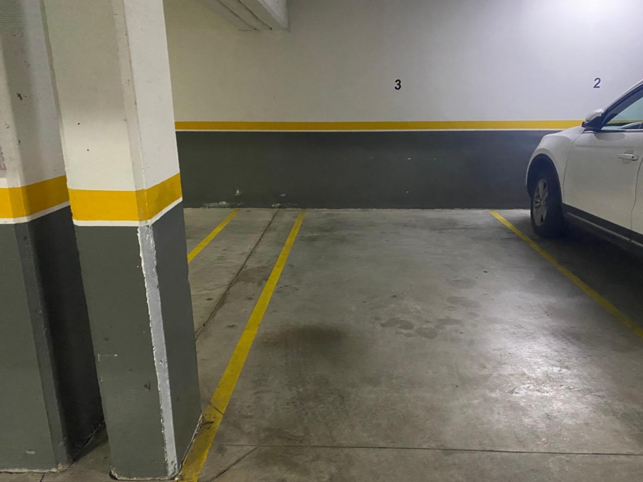 SE OFRECEN EN VENTA DOS SEMIPISOS DE 3 AMBIENTES CON COCHERA - EDIFICIO EL BOGHOS