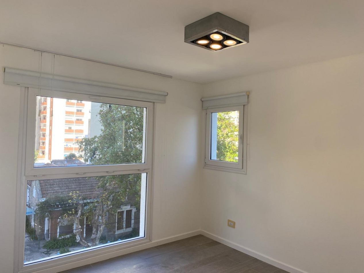 SE OFRECEN EN VENTA DOS SEMIPISOS DE 3 AMBIENTES CON COCHERA - EDIFICIO EL BOGHOS