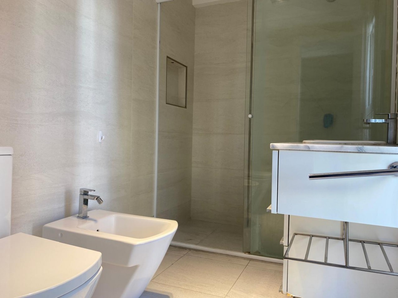 SE OFRECEN EN VENTA DOS SEMIPISOS DE 3 AMBIENTES CON COCHERA - EDIFICIO EL BOGHOS