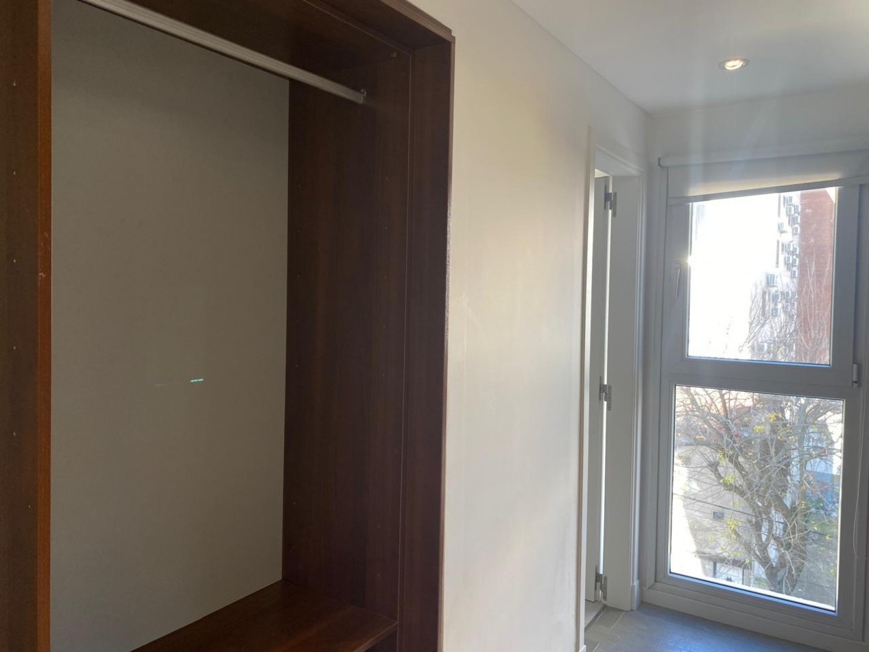 SE OFRECEN EN VENTA DOS SEMIPISOS DE 3 AMBIENTES CON COCHERA - EDIFICIO EL BOGHOS