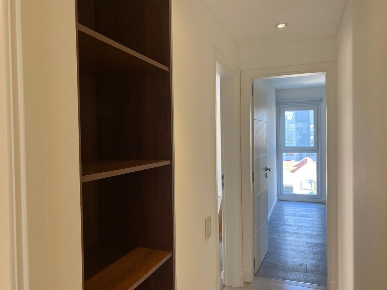 SE OFRECEN EN VENTA DOS SEMIPISOS DE 3 AMBIENTES CON COCHERA - EDIFICIO EL BOGHOS