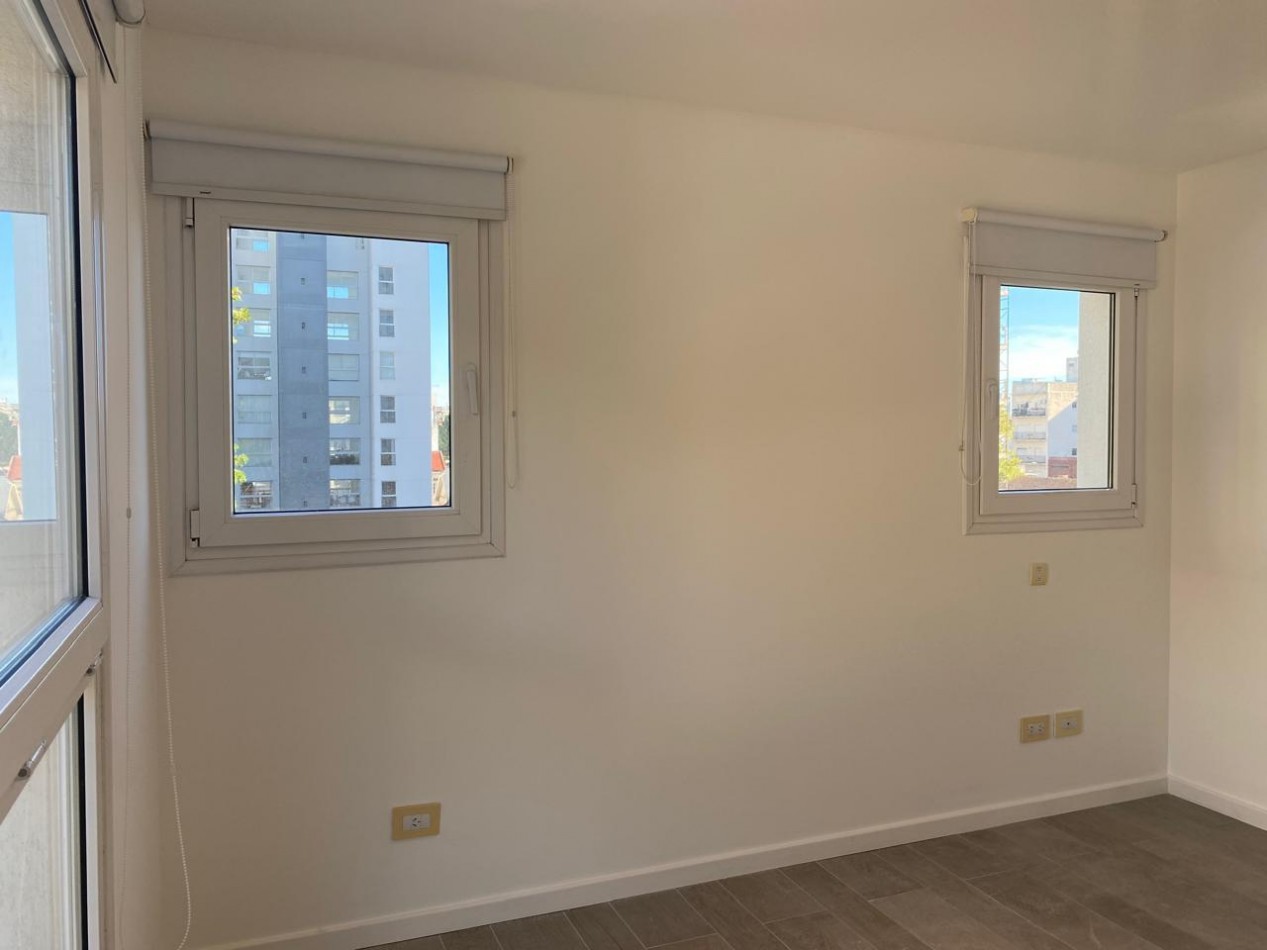 SE OFRECEN EN VENTA DOS SEMIPISOS DE 3 AMBIENTES CON COCHERA - EDIFICIO EL BOGHOS