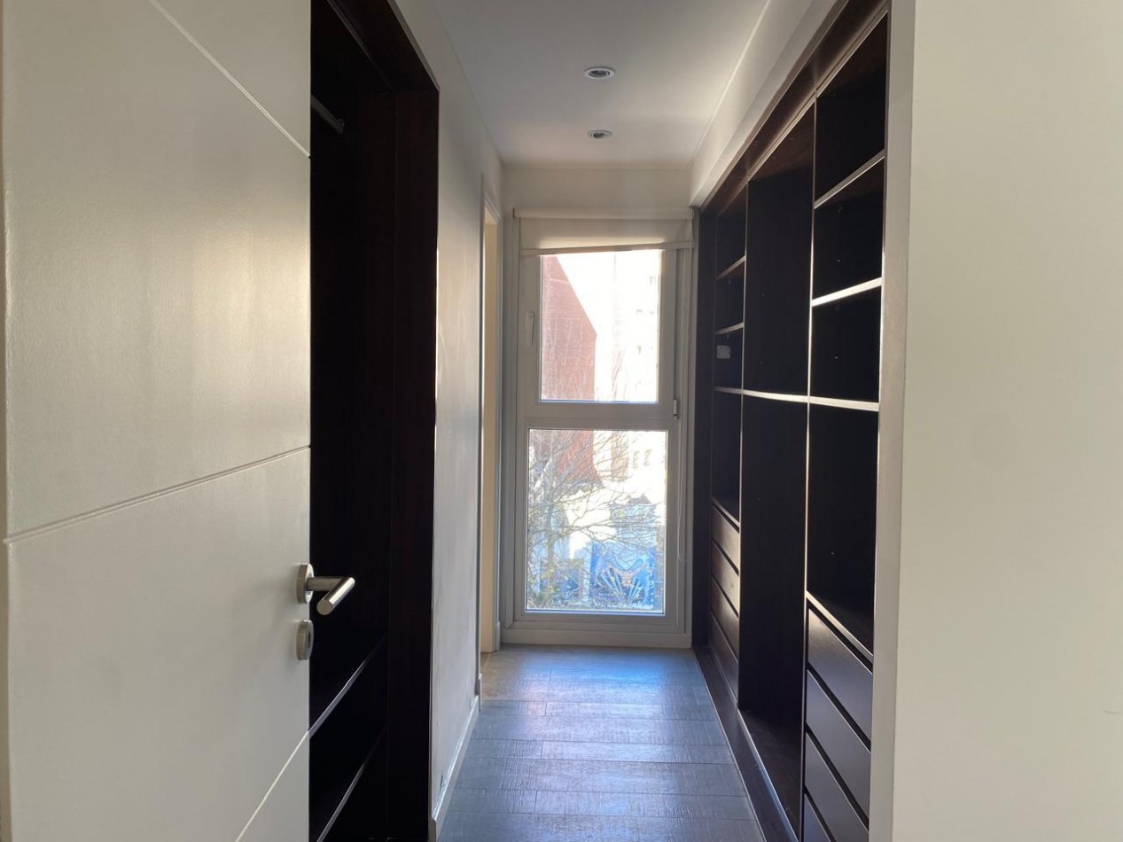 SE OFRECEN EN VENTA DOS SEMIPISOS DE 3 AMBIENTES CON COCHERA - EDIFICIO EL BOGHOS