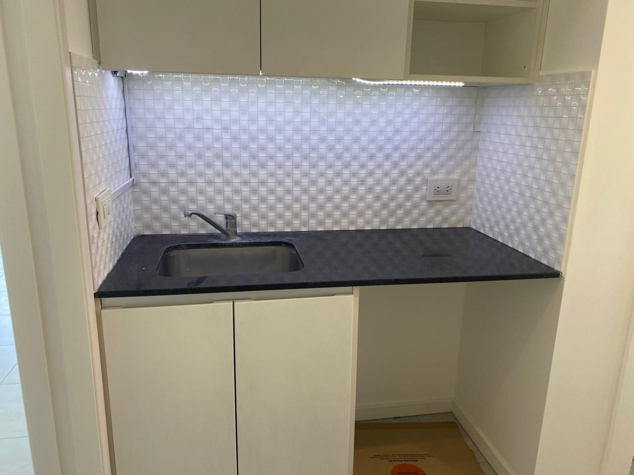 SE OFRECEN EN VENTA DOS SEMIPISOS DE 3 AMBIENTES CON COCHERA - EDIFICIO EL BOGHOS
