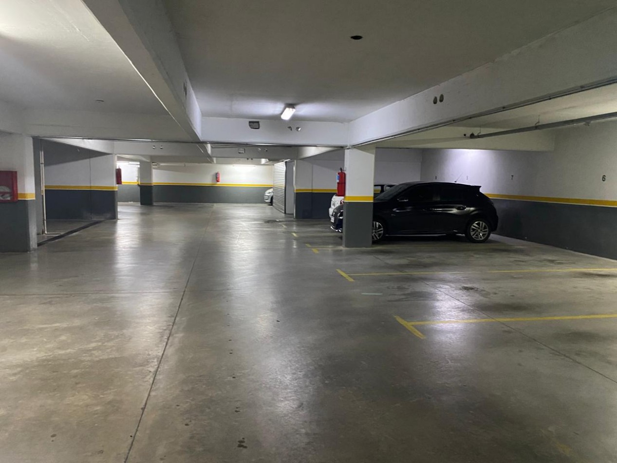 SE OFRECEN EN VENTA DOS SEMIPISOS DE 3 AMBIENTES CON COCHERA - EDIFICIO EL BOGHOS