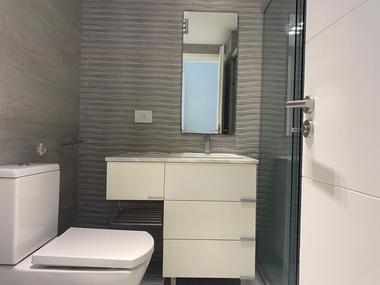 SE OFRECEN EN VENTA DOS SEMIPISOS DE 3 AMBIENTES CON COCHERA - EDIFICIO EL BOGHOS
