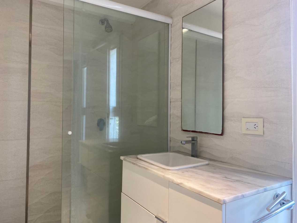SE OFRECEN EN VENTA DOS SEMIPISOS DE 3 AMBIENTES CON COCHERA - EDIFICIO EL BOGHOS