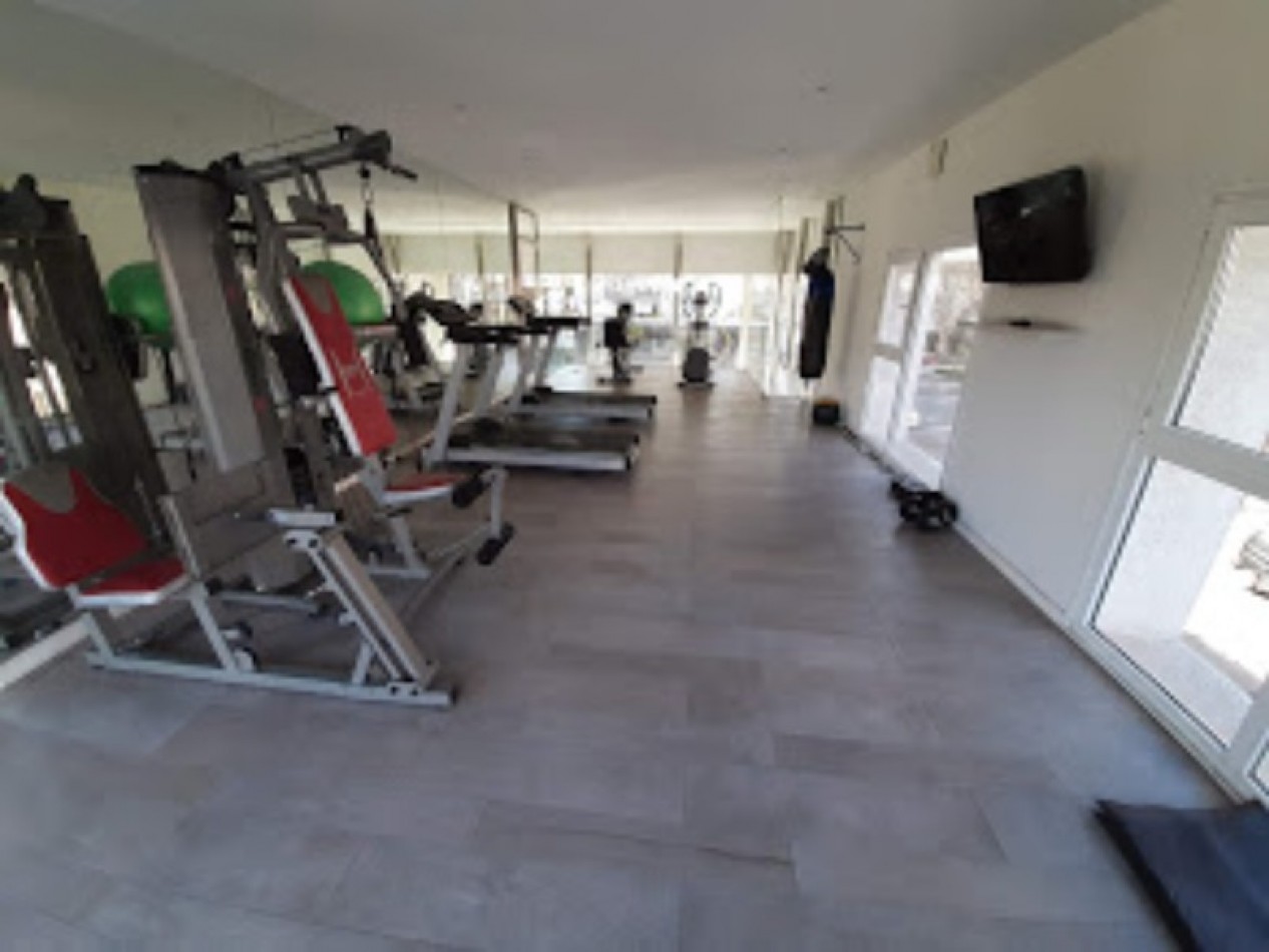 SE OFRECEN EN VENTA DOS SEMIPISOS DE 3 AMBIENTES CON COCHERA - EDIFICIO EL BOGHOS