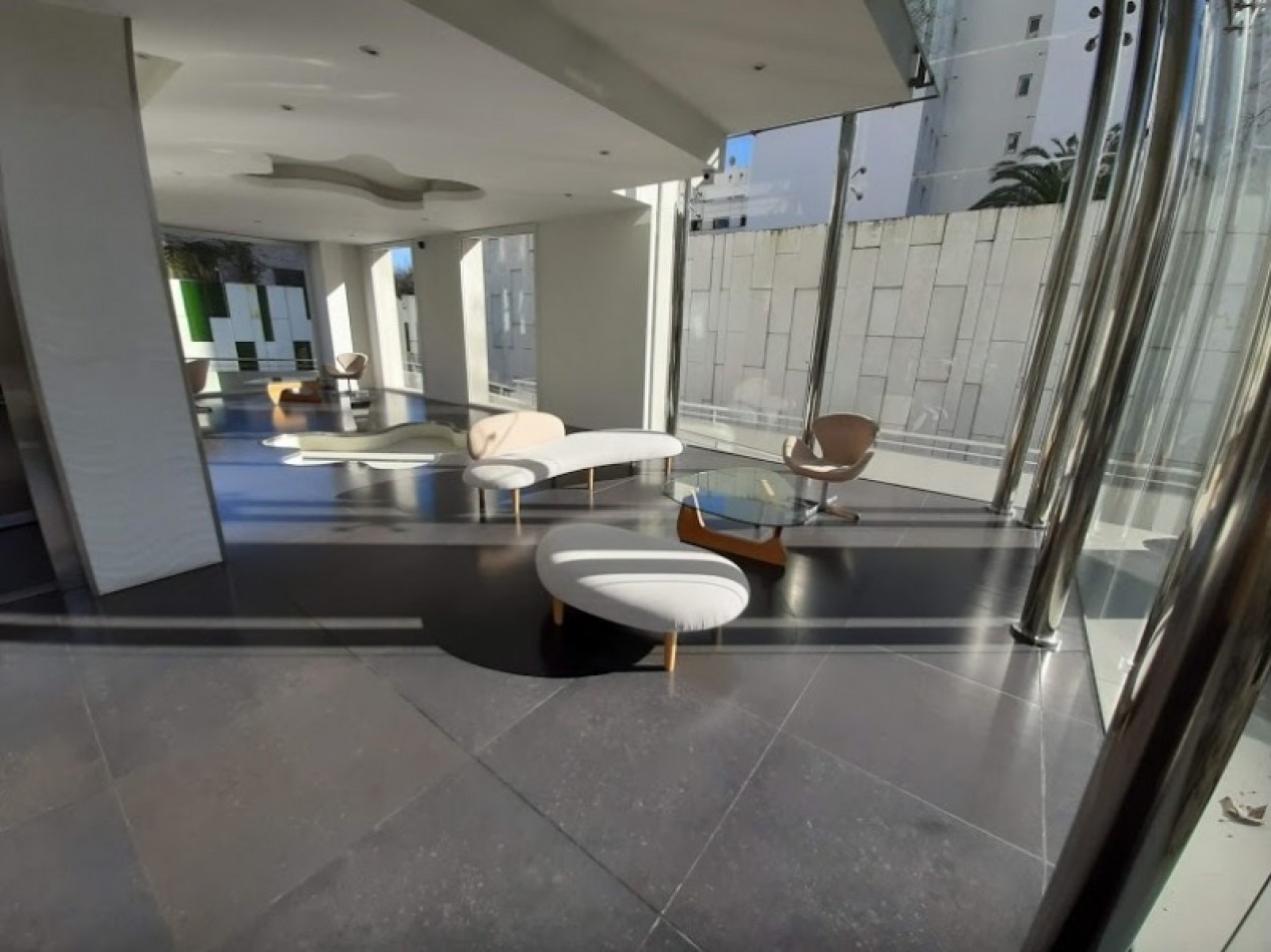 SE OFRECEN EN VENTA DOS SEMIPISOS DE 3 AMBIENTES CON COCHERA - EDIFICIO EL BOGHOS
