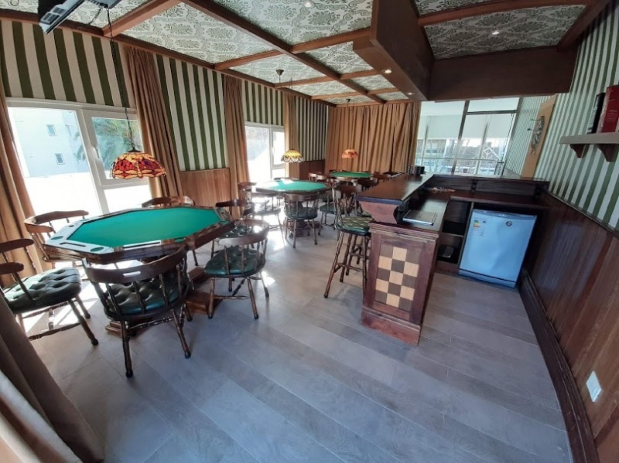 SE OFRECEN EN VENTA DOS SEMIPISOS DE 3 AMBIENTES CON COCHERA - EDIFICIO EL BOGHOS