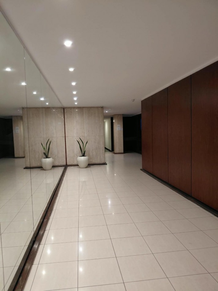 VENTA - MONOAMBIENTE CON ESPACIO DE ESCRITORIO